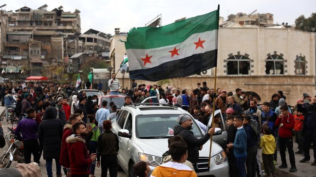 Siria: Veloz ofensiva insurgente acorrala al Gobierno de Bachar al Asad