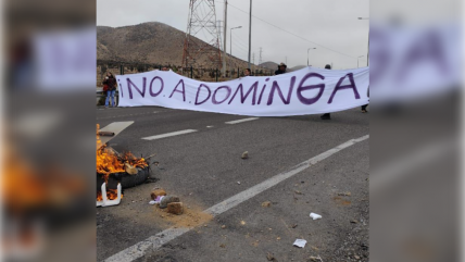   La Higuera: Manifestantes cortan Ruta 5 en protesta por proyecto Dominga 