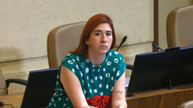 Frente Amplio evaluará expulsar a Catalina Pérez de su bancada