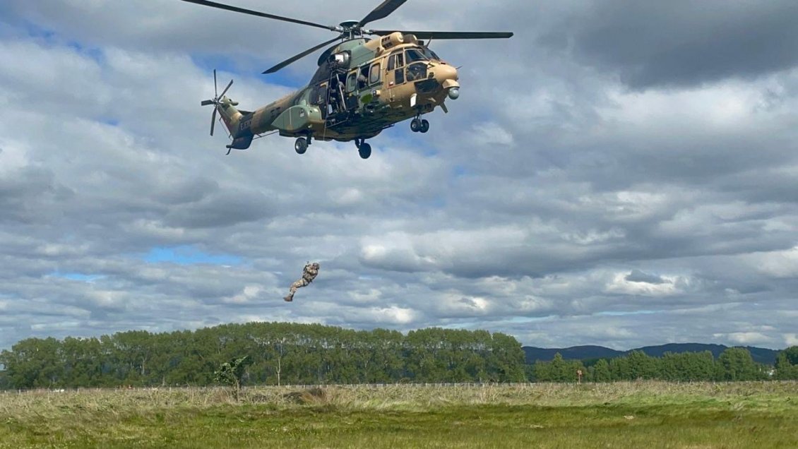 Argentina afirma que helicóptero militar chileno violó su espacio aéreo Argentina afirma que helicóptero militar chileno violó su espacio aéreo
