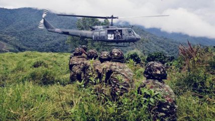  Ejército colombiano rescató a 447 menores reclutados por grupos armados en 2024  