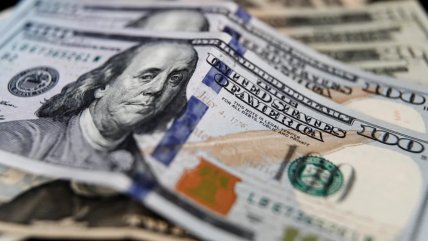   Dólar abrió este viernes por sobre los mil pesos 