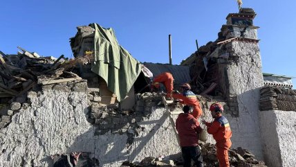  Aumentan a 126 los muertos por el terremoto en Tíbet  