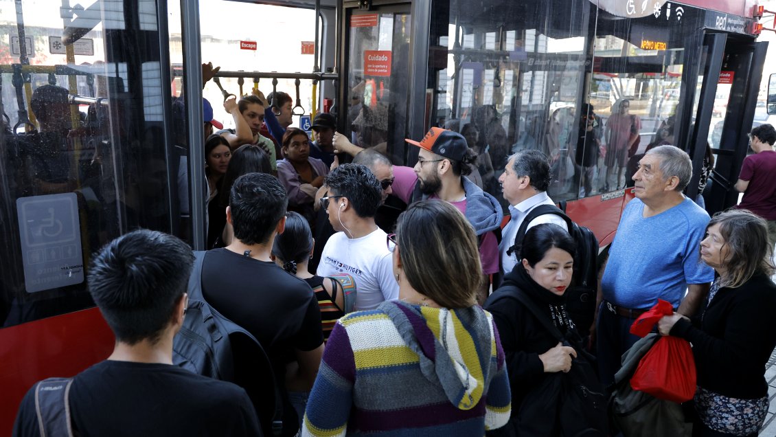 Luego de 13 horas, Metro anuncia inicio de normalización en la Línea 2 Luego de 13 horas, Metro anuncia inicio de normalización en la Línea 2
