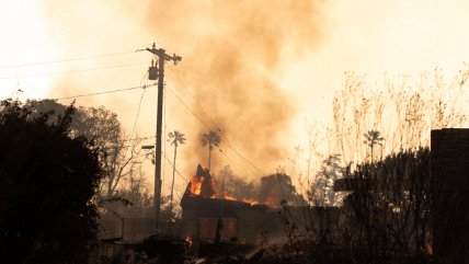   Al menos 13 desaparecidos en los incendios de California, que dejan 11 muertos 