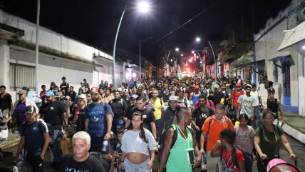   Caravana migrante salió del sur de México hacia EEUU a una semana del regreso de Trump 