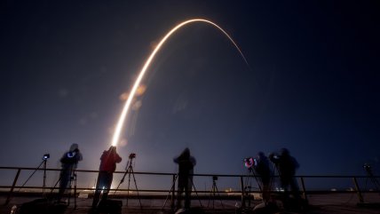   Lanzan misión a la Luna con dos módulos privados para allanar el regreso humano 