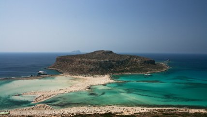   Islas griegas debaten llenar piscinas con agua de mar en los hoteles 