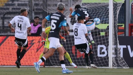   [VIDEO] Racing abrió la cuenta ante una pasiva defensa de Colo Colo 