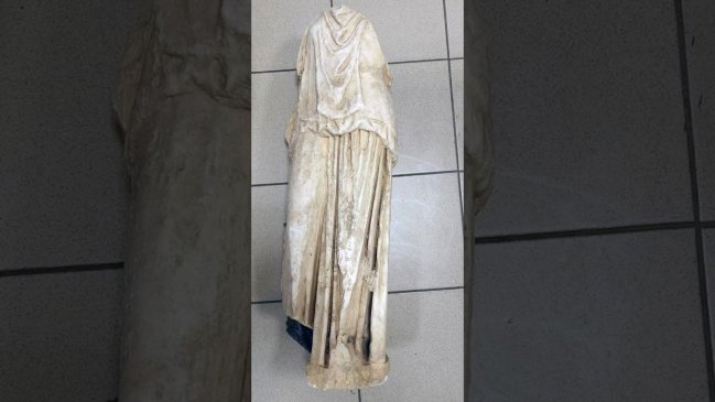Grecia: Encuentran una estatua de más de 2.000 años en una bolsa de basura