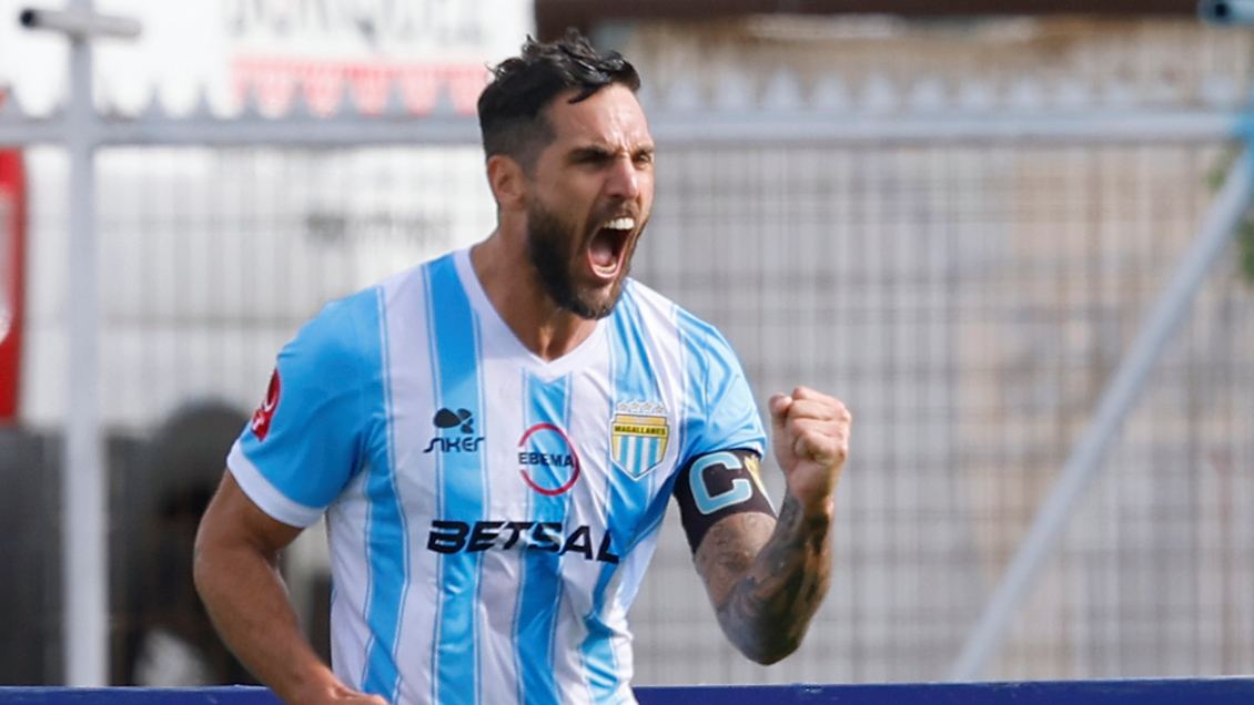 Deportes Concepción encamina la incorporación de Joaquín Larrivey Deportes Concepción encamina la incorporación de Joaquín Larrivey