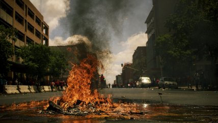  Manifestantes atacan embajadas en la capital de la RD del Congo  