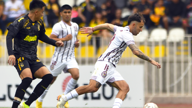 Coquimbo Unido aguantó expulsión y salvó empate en polémico clásico ante La Serena