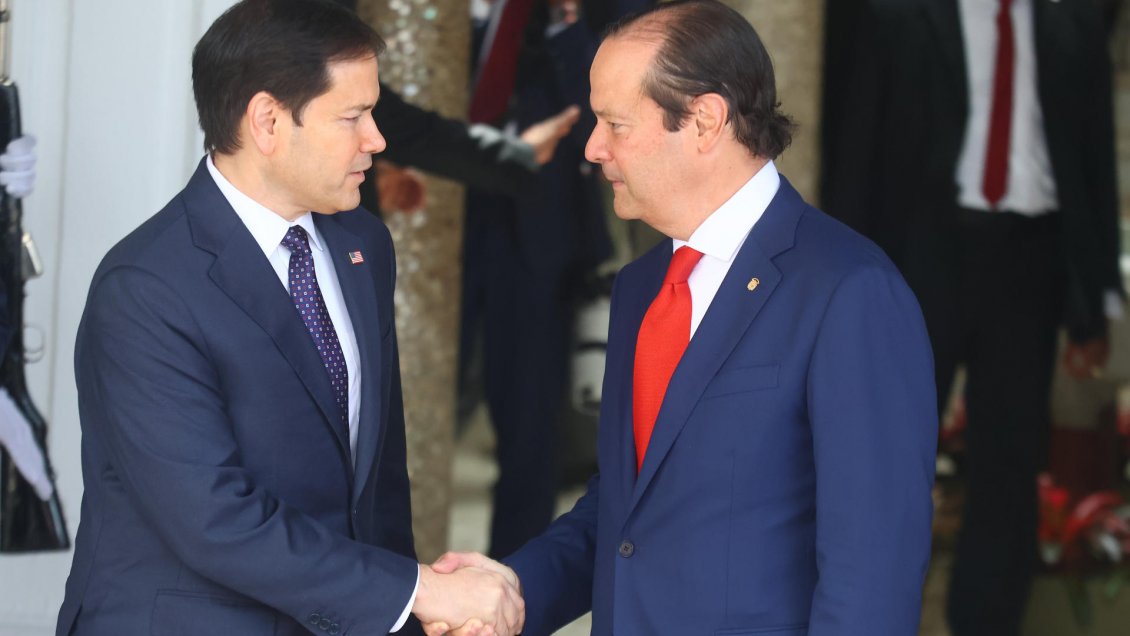 Presidente panameño tras recibir a EEUU: Nuestra soberanía no está en cuestión