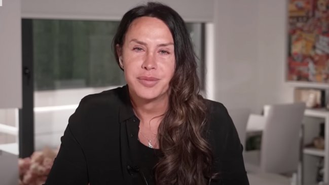 Karla Sofía Gascón rompe en llanto al explicar polémicos posteos: 