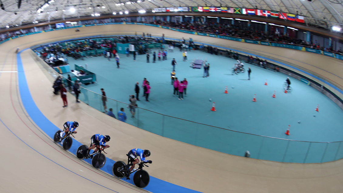 Autoridades inspeccionaron el Velódromo de Peñalolén con miras al Mundial Autoridades inspeccionaron el Velódromo de Peñalolén con miras al Mundial
