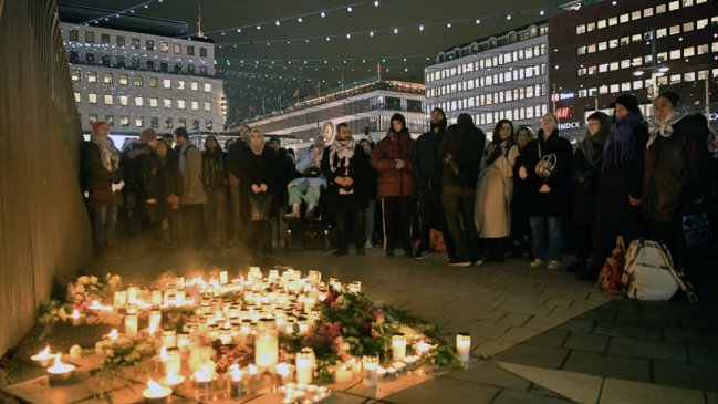 Policía sueca sigue sin aclarar el motivo del tiroteo que dejó 11 muertos en escuela