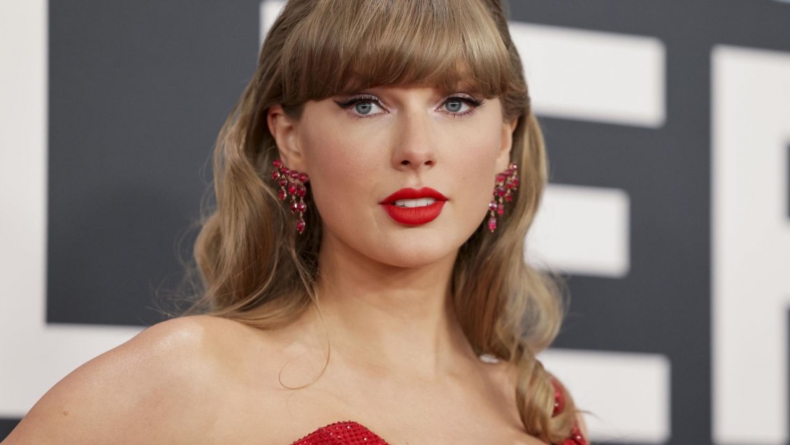 Trump asegura que sus seguidores abuchearon a Taylor Swift en el Super Bowl Trump asegura que sus seguidores abuchearon a Taylor Swift en el Super Bowl