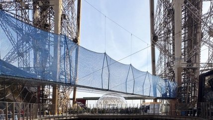   La torre Eiffel instalará un puente colgante temporal para cruzarla 