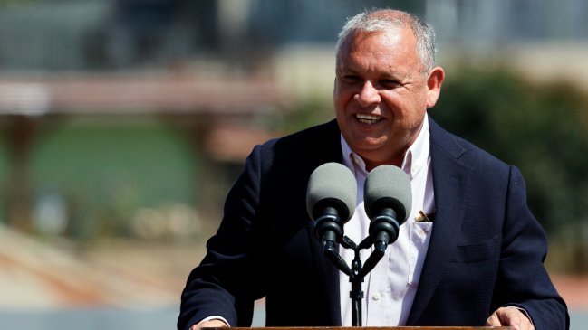 Mundaca: El Estado debe agotar las instancias de diálogo antes de desalojar toma