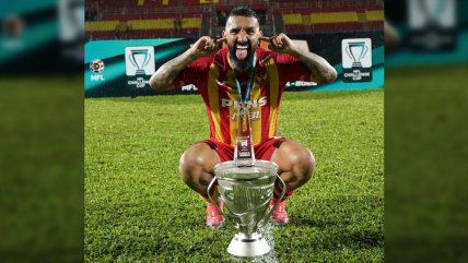   Ronnie Fernández se coronó campeón, goleador y mejor jugador en Malasia 