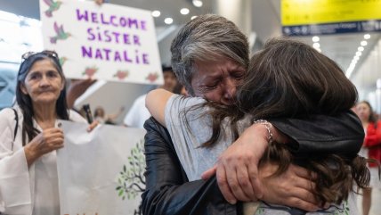   Familias chilenas se reencontraron tras décadas separadas por adopciones ilegales en dictadura 