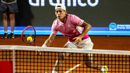   Báez venció a Dzumhur y se quedó con el último boleto a semis del Chile Open 