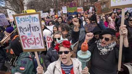  8M: Mujeres de todo el mundo marchan por la igualdad y contra la violencia machista  