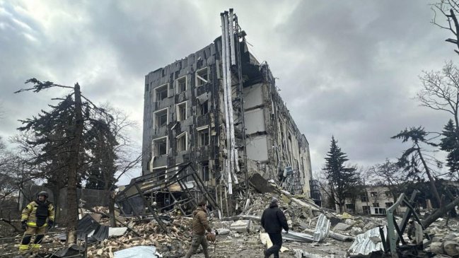 Rusia lanzó esta semana unos 80 misiles, 870 drones y 1.200 bombas guiadas contra Ucrania