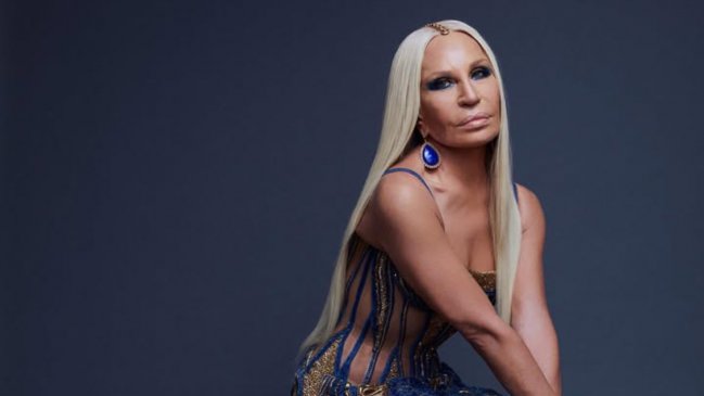 Donatella Versace abandona la dirección creativa de la firma familiar