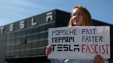  Manifestaciones en Europa piden boicotear los autos Tesla de Elon Musk  