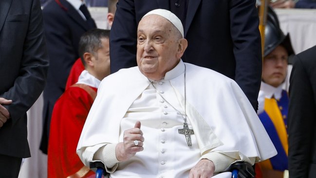 El papa desea bendecir 