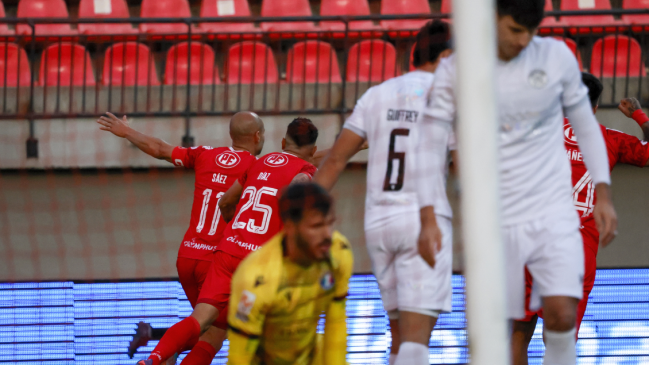 Audax cayó ante La Calera y quedó a merced de sus rivales en la cima