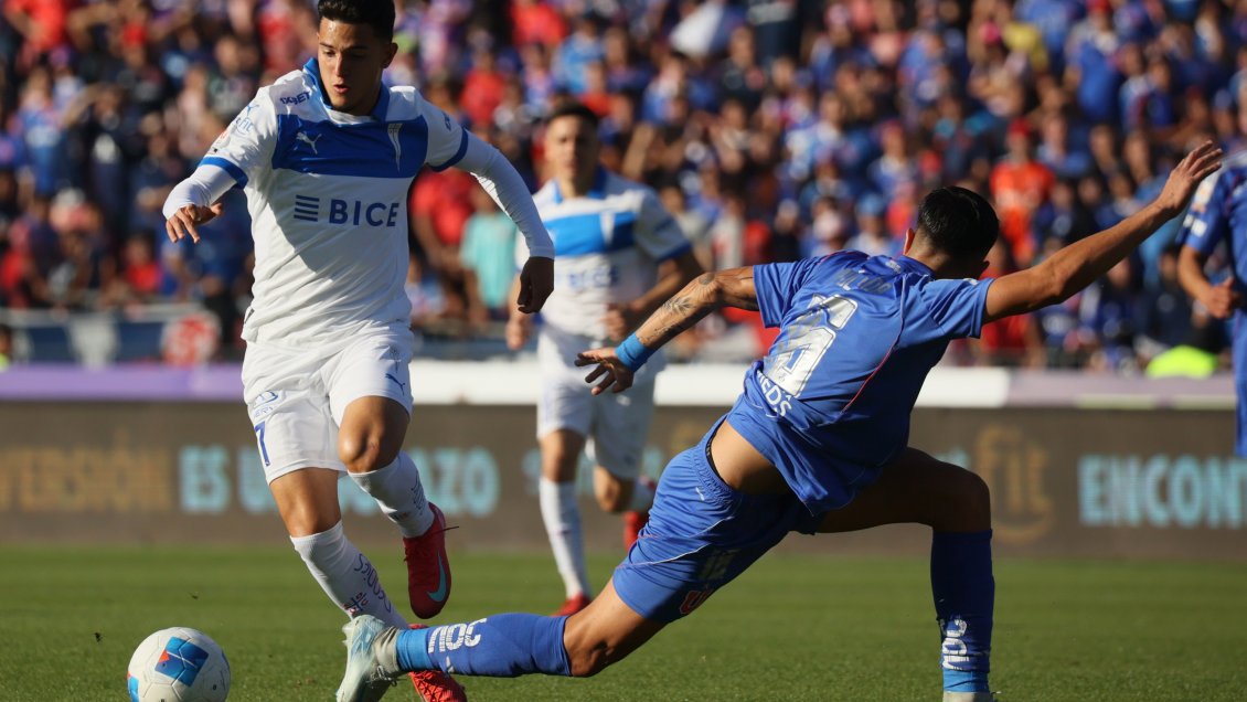 U. de Chile y U. Católica protagonizan el clásico estudiantil 200 U. de Chile y U. Católica protagonizan el clásico estudiantil 200