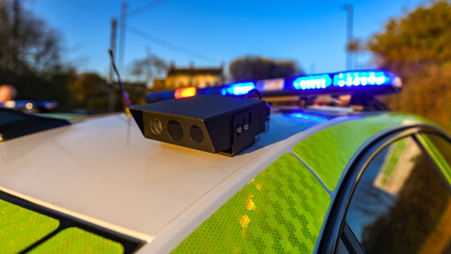 Inglaterra: 14 menores detenidos tras incendio en el que falleció un joven