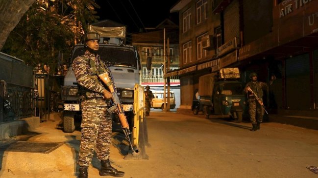 India bombardeó supuestas bases terroristas en Pakistán