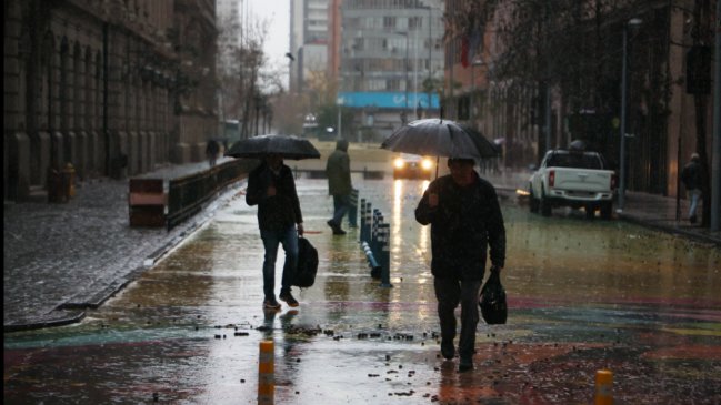 Sistema frontal: Reportan cerca de 30 mil clientes sin luz