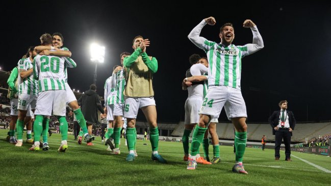 Arbitro bosnio dirigirá final de la Conference League entre Betis y Chelsea