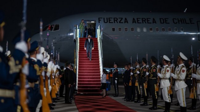 Presidente Boric aterrizó en Beijing para fortalecer lazos bilaterales con China