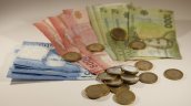 Economista: Empresas que pagan salario cercano al mínimo son ineficientes