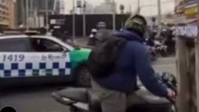 Motociclista murió baleado por inspector municipal en confuso incidente en La Reina