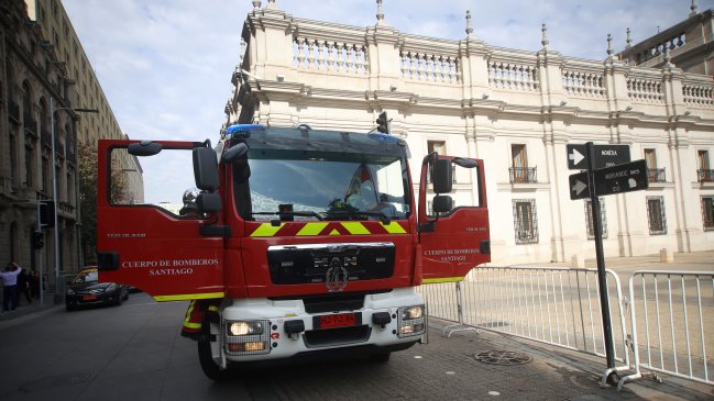 Intenso olor a gas afecta al centro de Santiago