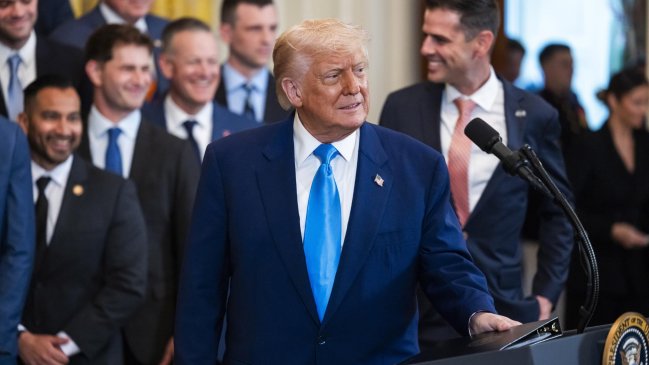 Cámara de Representantes de EE.UU. aprobó polémico plan fiscal de Trump
