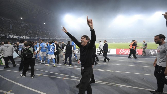 Antonio Conte fue distinguido como mejor entrenador de la Serie A tras ganar el título con Napoli