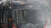 Encapuchados quemaron una micro en Cerro Navia