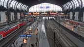 Mujer apuñaló a 17 personas en estación de trenes de Hamburgo