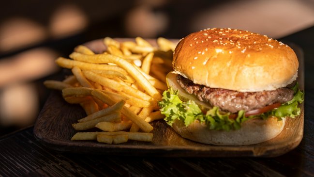 Pasó el del completo, y ahora es el Día de la Hamburguesa