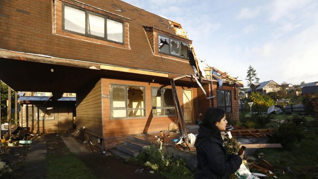 Puerto Varas: 293 hogares damnificados por el tornado reciben Bono de Recuperación