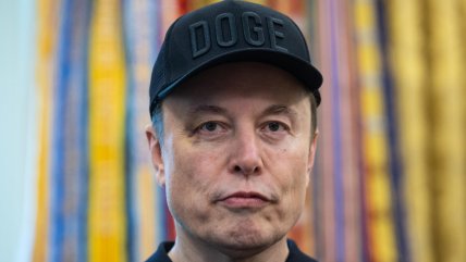  Elon Musk se despidió de la Casa Blanca con un ojo en tinta: Culpó a su hijo  