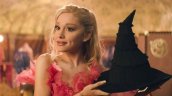 Ariana Grande vuelve al cines como parte de popular franquicia de comedia